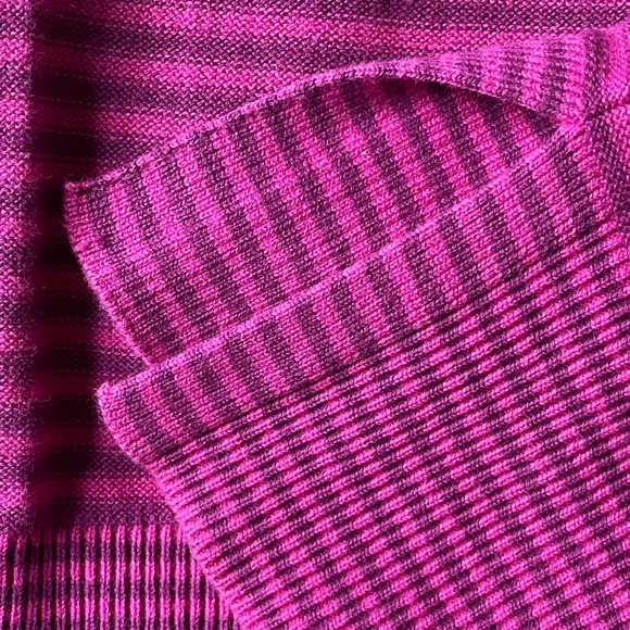 Tommy Hilfiger Large - Picture 6 of 8